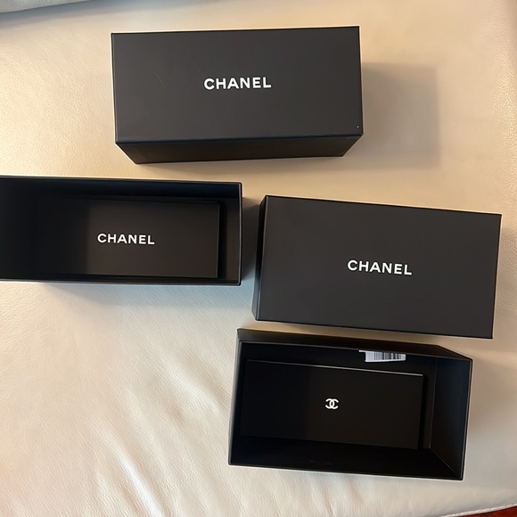 Chanel sunglasses boxes - Picture 2 of 2